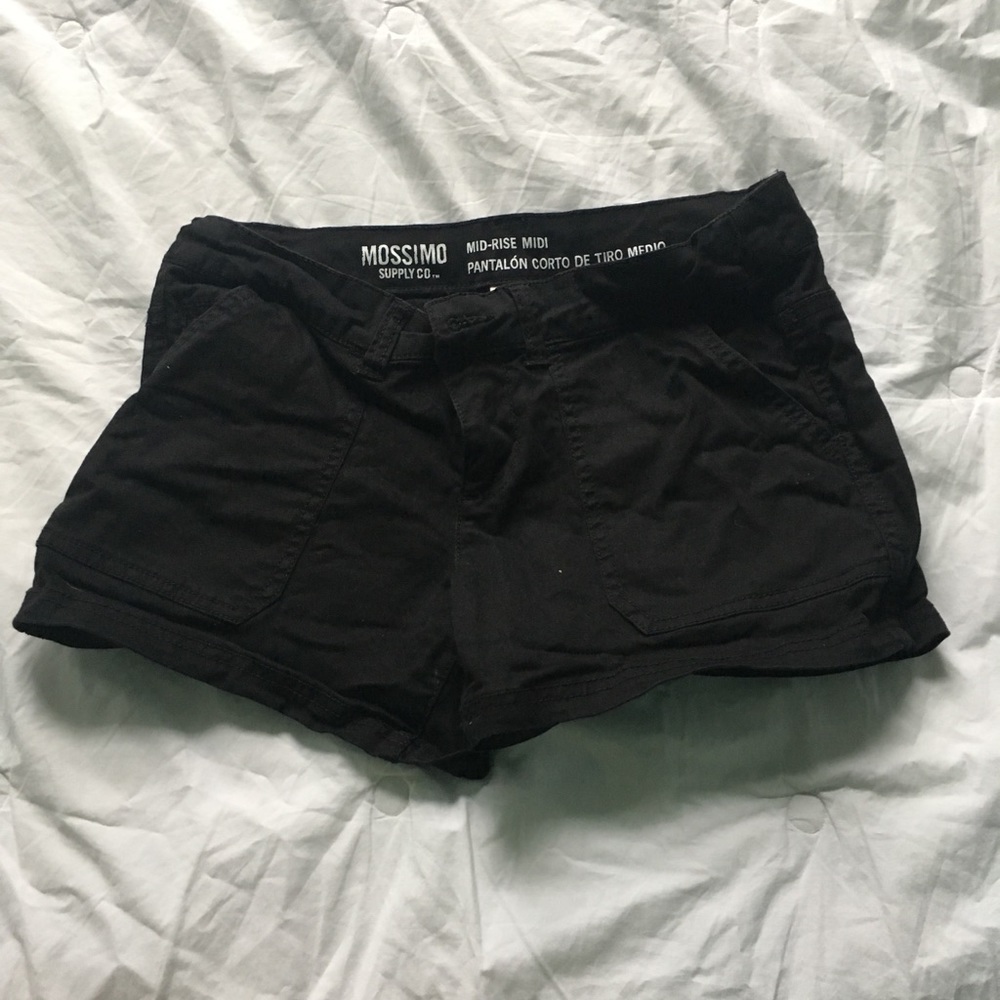 🌻Black mid rise short🌻